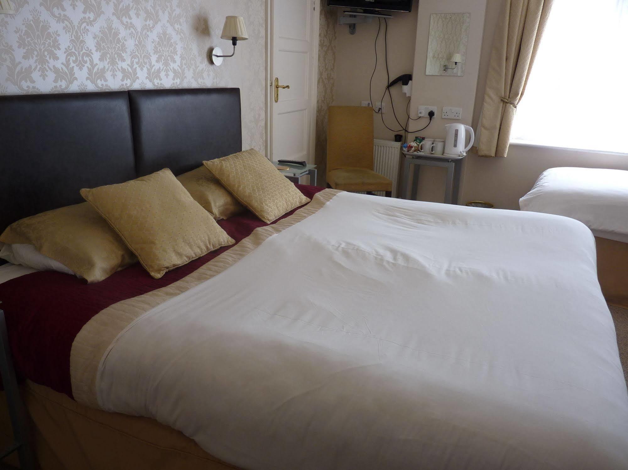 Bed and Breakfast Newport Quay Exterior foto