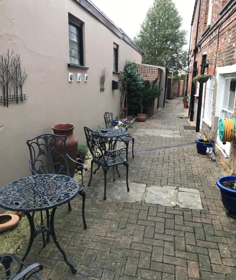 Bed and Breakfast Newport Quay Exterior foto